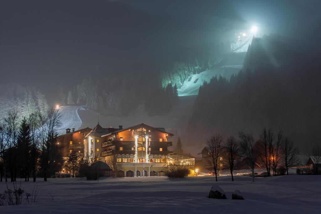 Hotel Zum Jungen Roemer ราดชตัดท์ ภายนอก รูปภาพ