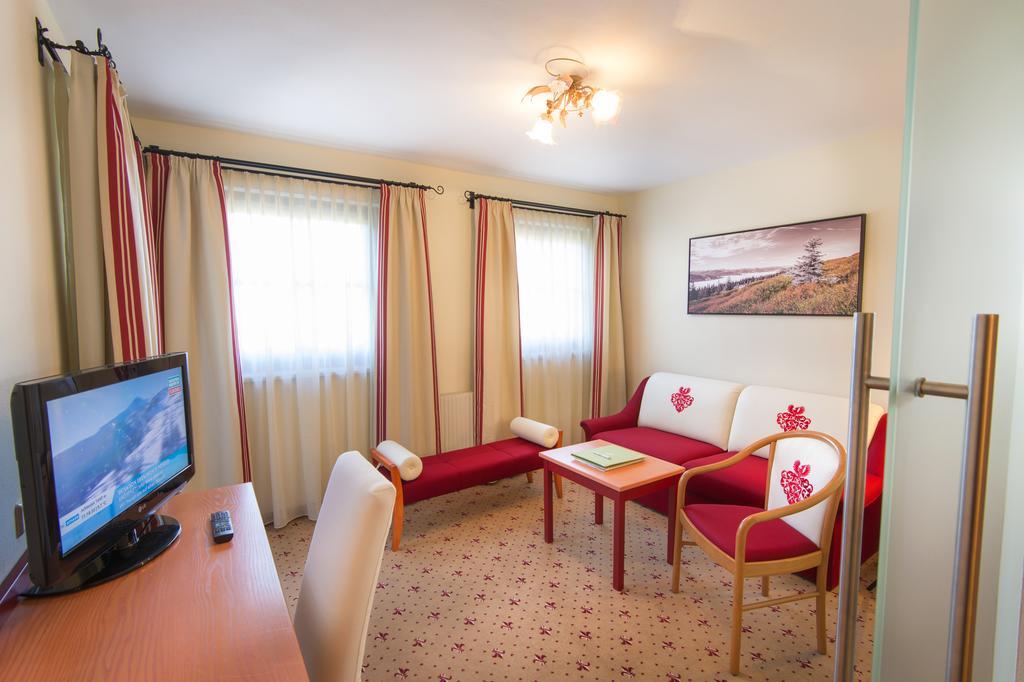 Hotel Zum Jungen Roemer ราดชตัดท์ ห้อง รูปภาพ